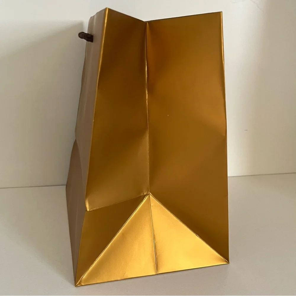 Hold NEW Gold Godiva Gift Bag